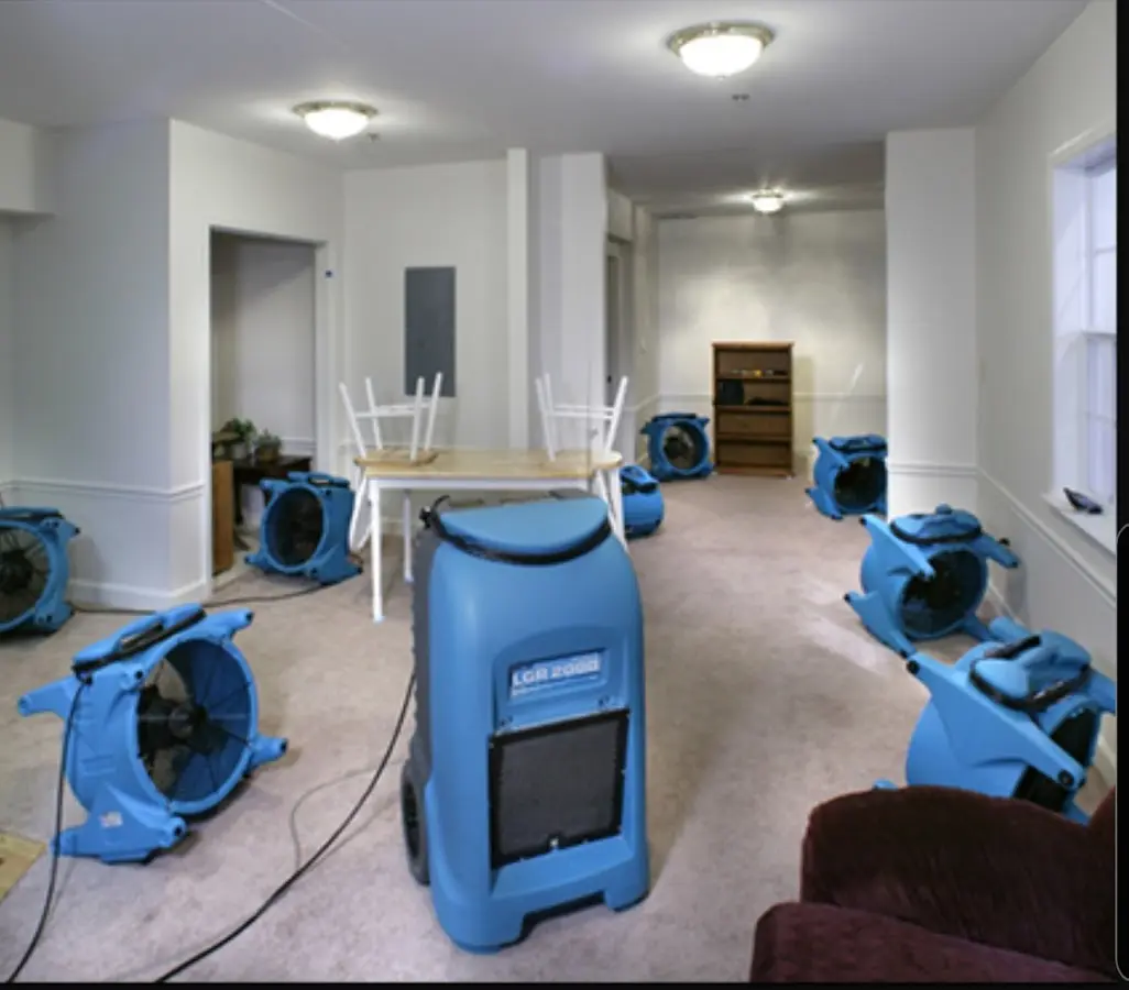 Air movers and dehumidifier setup for Water Damage Restoration in Lake Morton-Berrydale
